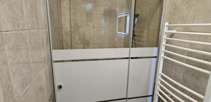 Győri téglalakás eladó